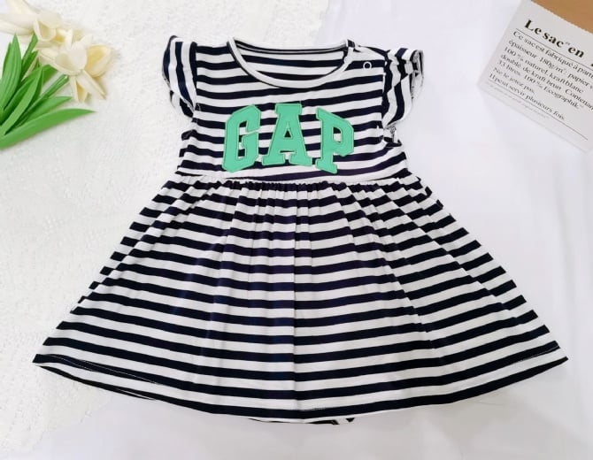 Baby Gap 飞袖连身哈裙 G4033