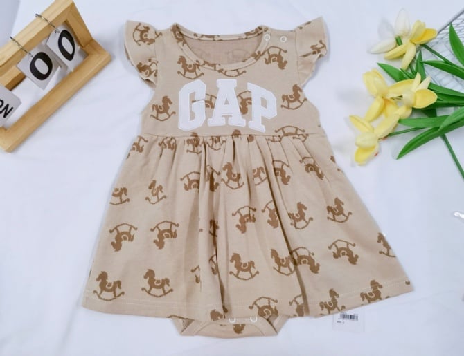 Baby Gap 飞袖连身哈裙 G4044