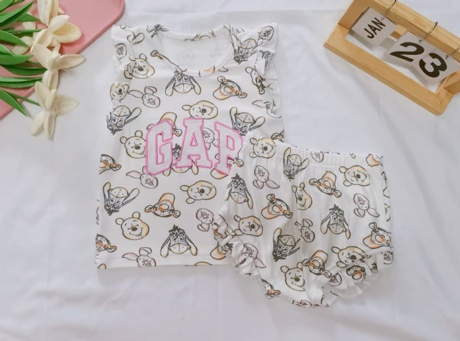 Baby Gap 飞袖包屁裤套装 G4013