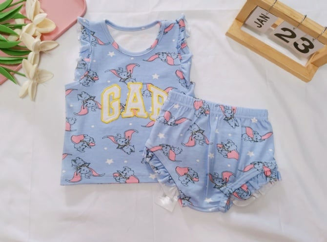 Baby Gap 飞袖包屁裤套装 G4022