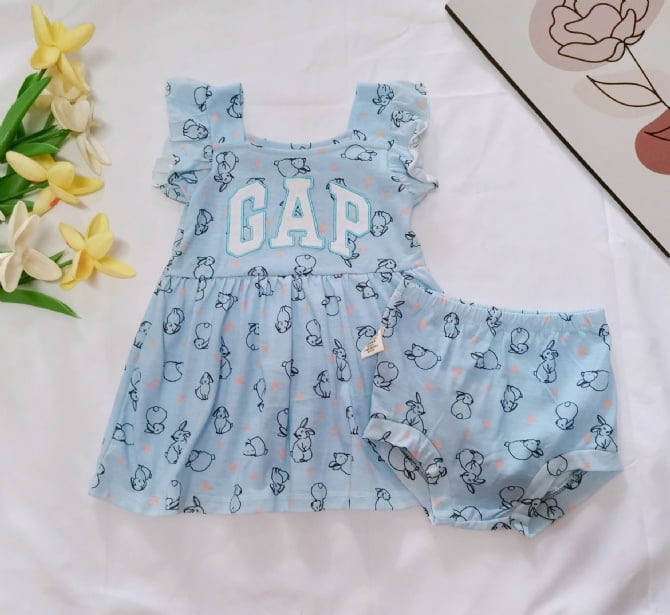 BaBy Gap飞袖包屁套装 G4000