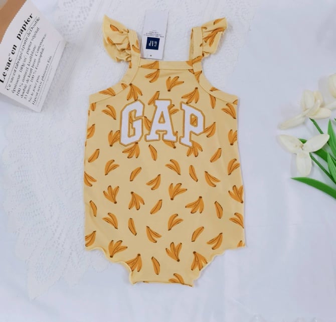 Baby gap 飞袖三角爬爬衣 G4150