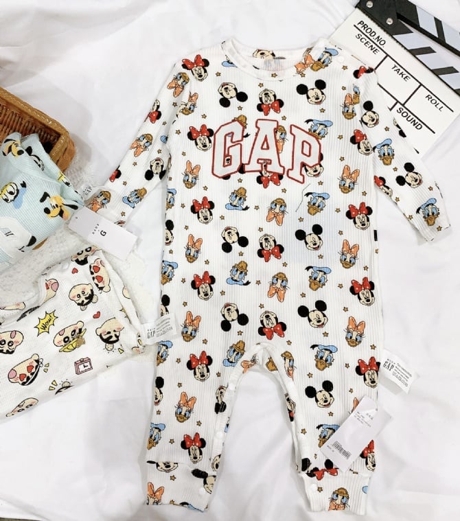 BABY GAP 长袖连体爬爬衣 G4403